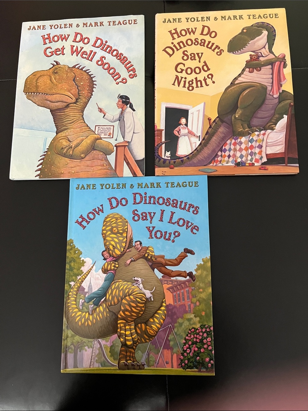 Hardbooks(3) “HOW DO DINOSAURS “ collection